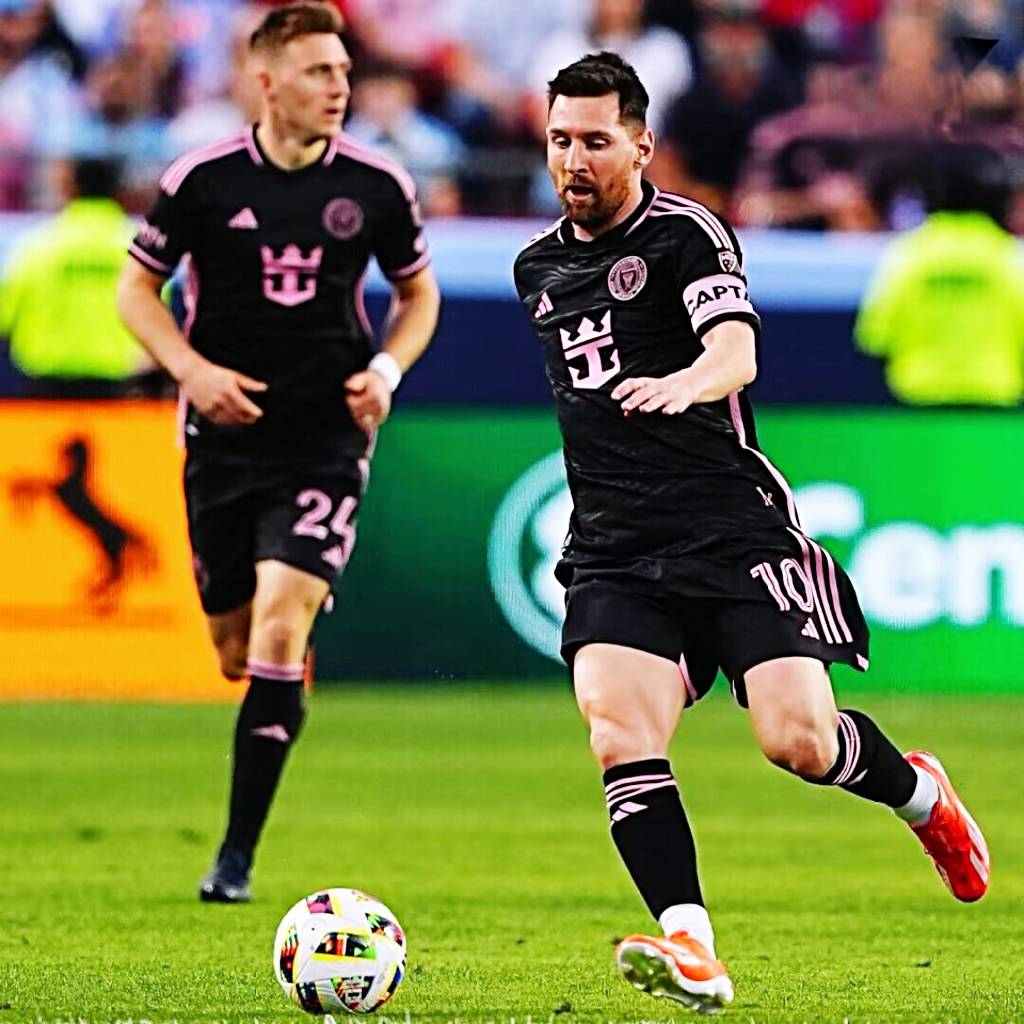 梅西传射建功,率队取得重要三分 梅西传射建功,率队取得重要三分