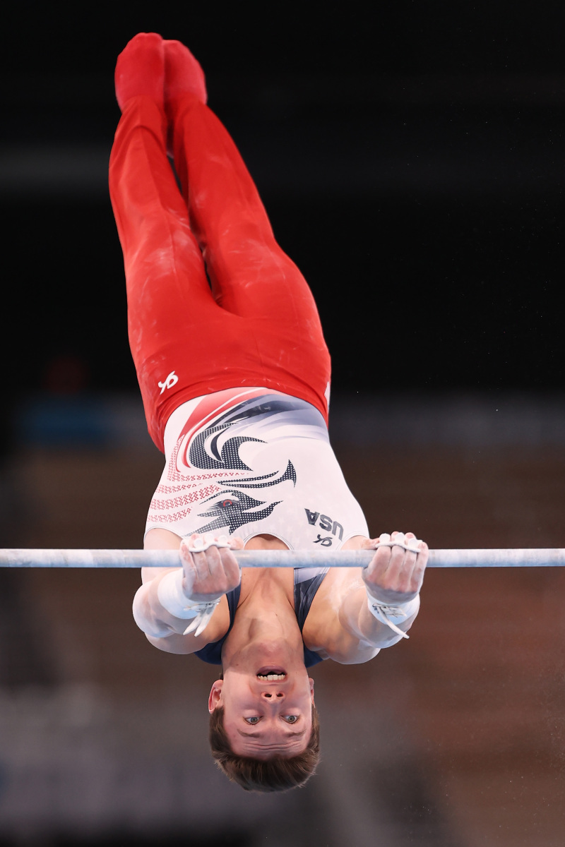 包含体操平衡木男子单项热门选手表现出色的词条