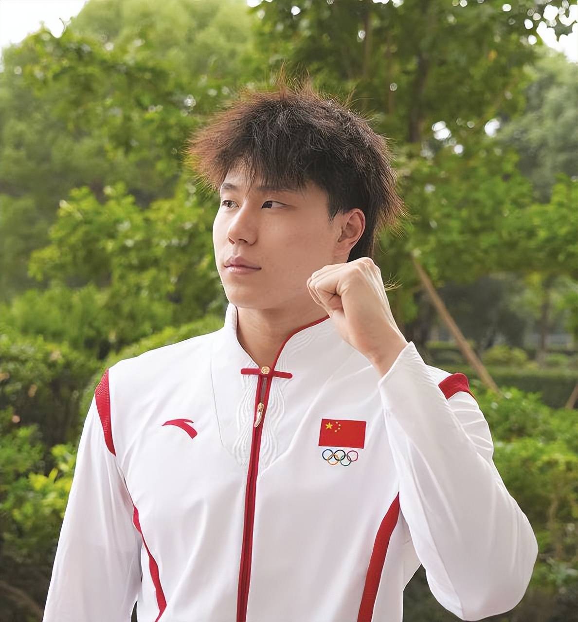 爱游戏官网网页版入口-包含输掉第一局后逆转胜利，铜牌选手意气风发的词条