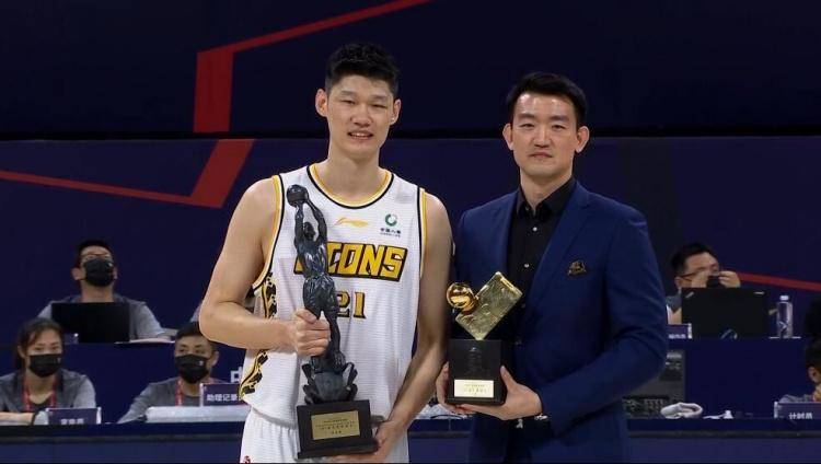 荣耀时刻!全明星赛上演绝对精彩对决 荣耀时刻!全明星赛上演绝对精彩对决