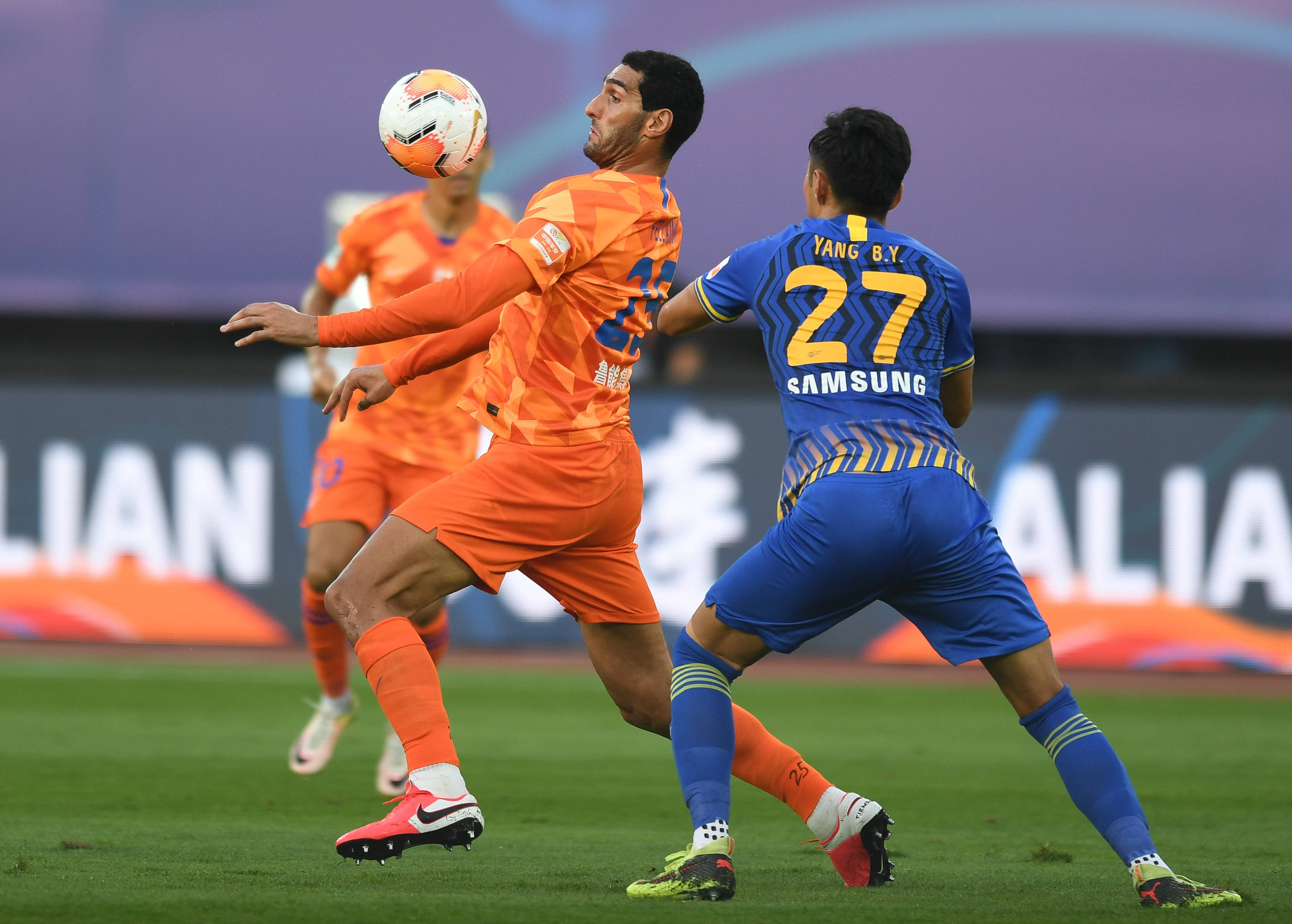 爱游戏登录-江苏苏宁主场失利，球队实力凸显不足之处的简单介绍