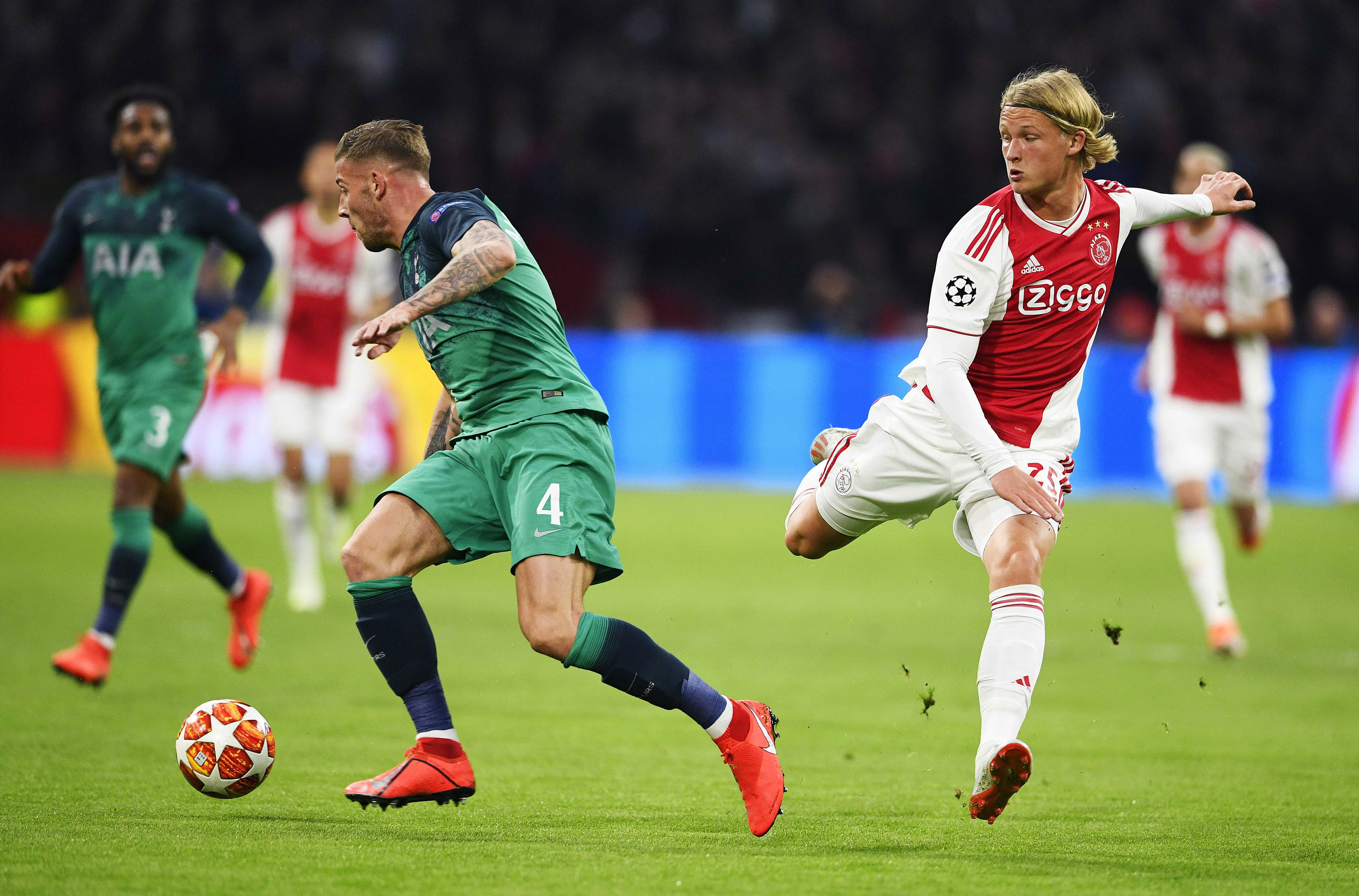 关于阿贾克斯闪耀登顶,欧冠赛场惊艳全场的信息 关于阿贾克斯闪耀登顶,欧冠赛场惊艳全场的信息