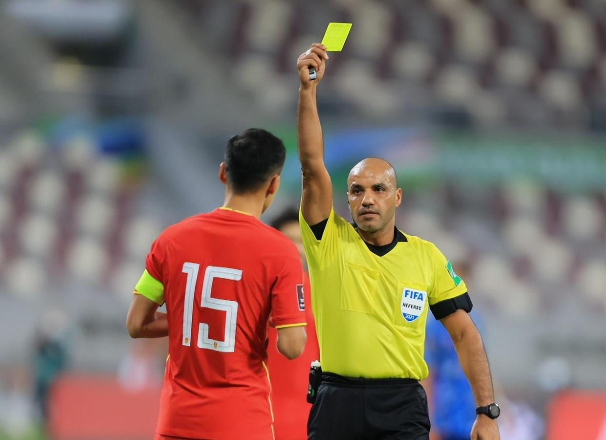 爱游戏-主力球员遭遇停赛危机，球队必须找到解决方案