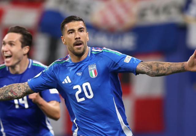 爱游戏中国官网-克罗地亚队失宠险胜俄罗斯队，成功晋级淘汰赛的简单介绍