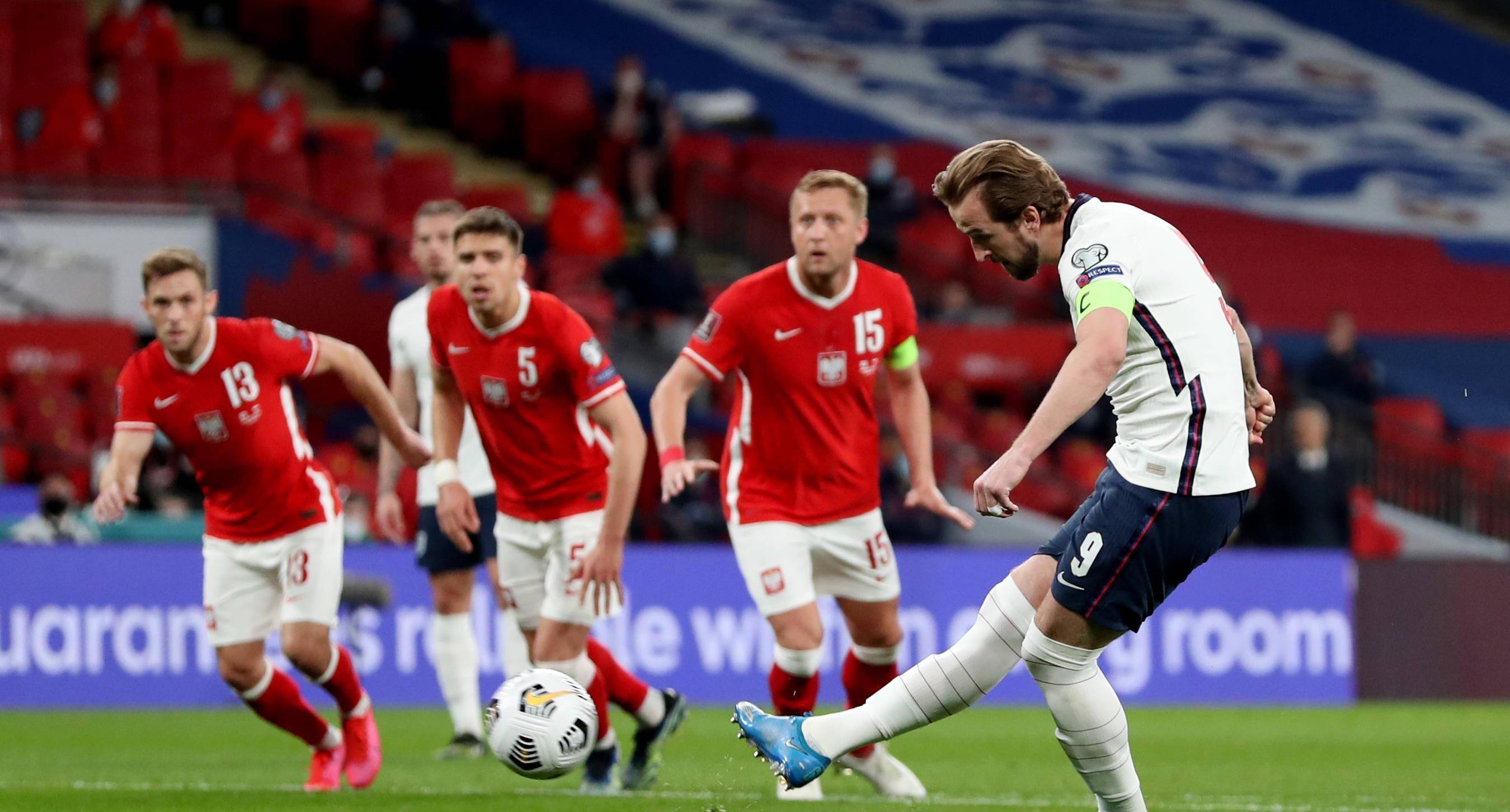 英格兰擊敗匈牙利,波兰被乌拉圭击败 英格兰擊敗匈牙利,波兰被乌拉圭击败