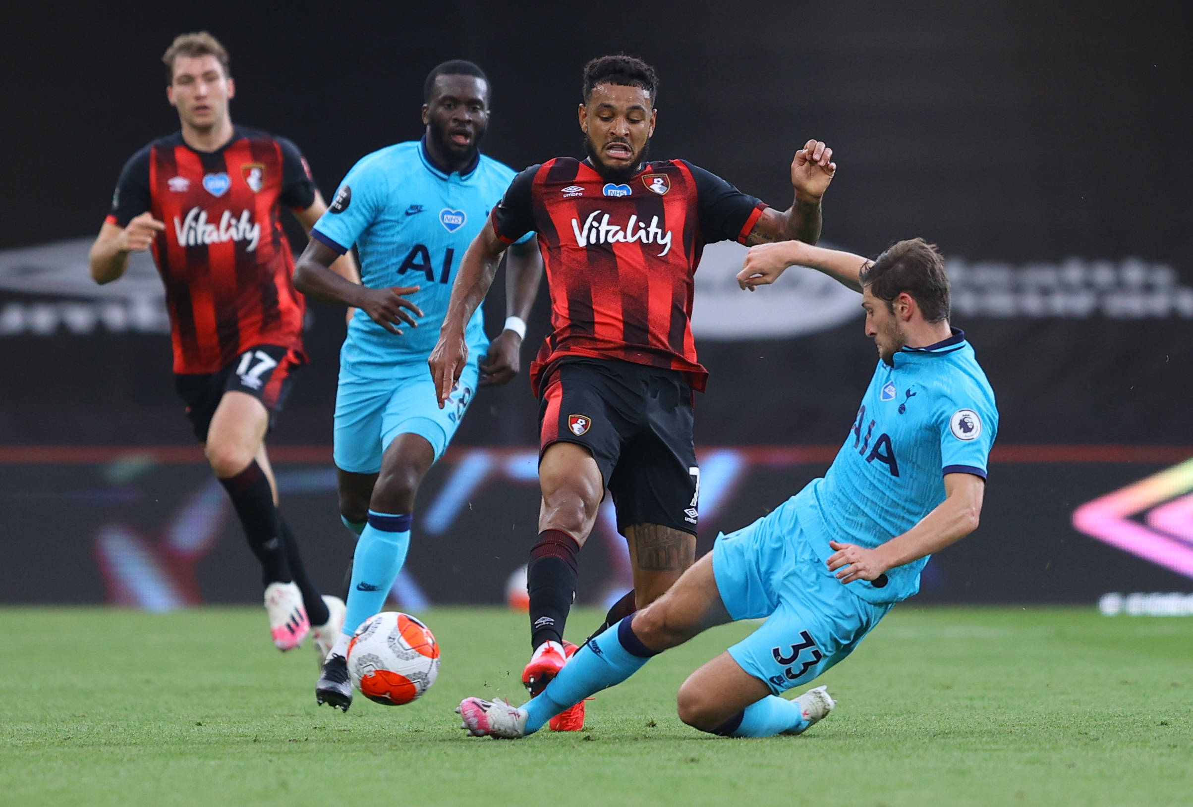 爱游戏网页版-关于伯恩茅斯主场大胜狼队，豪取三分的信息