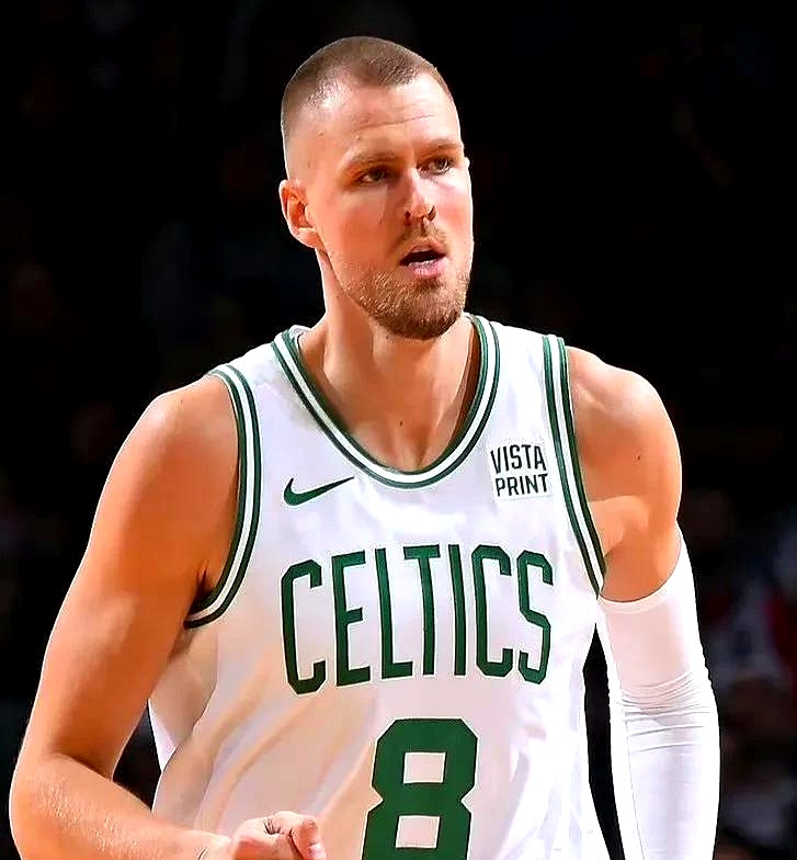 尼克斯中锋波尔津吉斯：球队需要更好的战斗精神的简单介绍