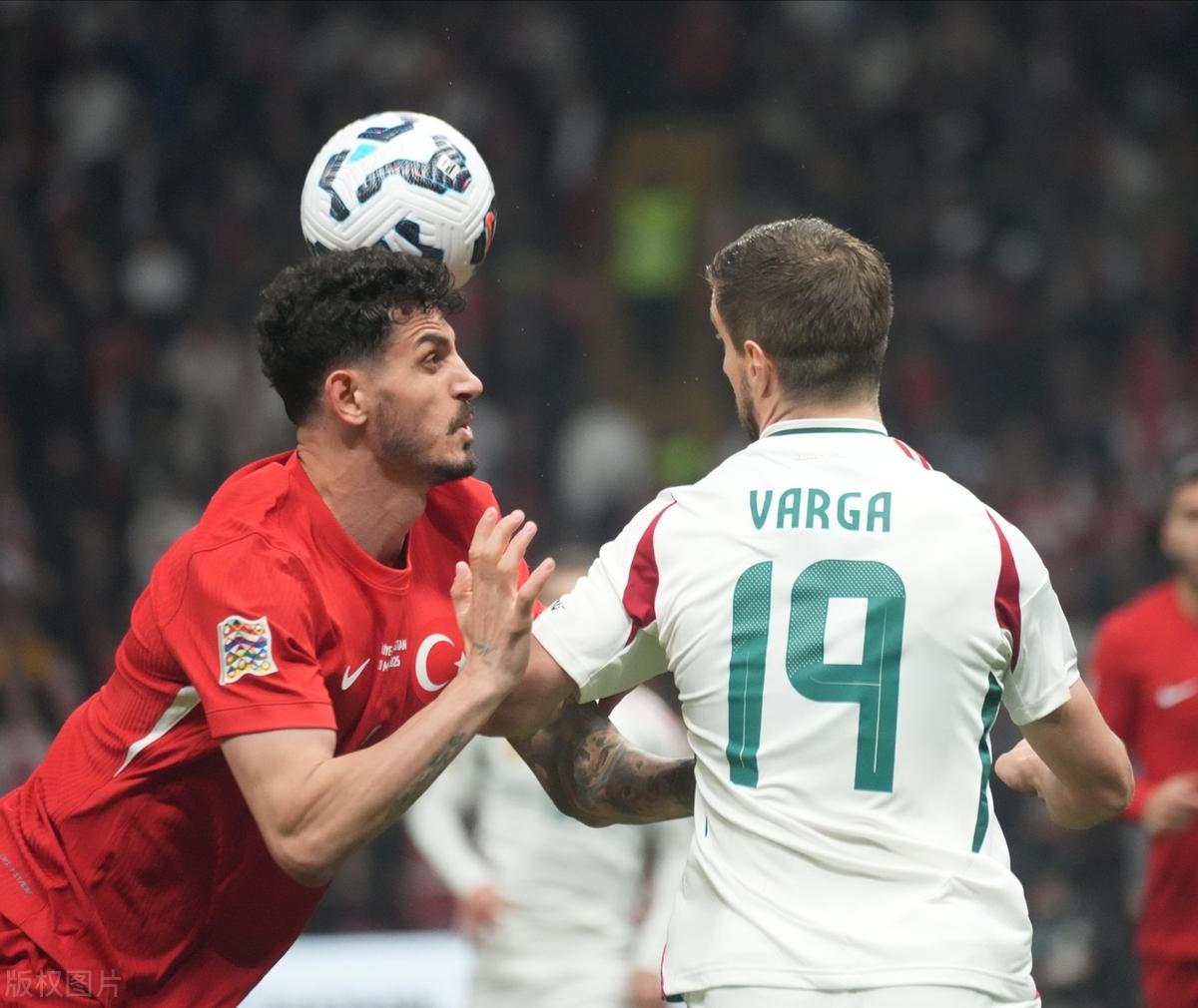 捷克淘汰土耳其，晋级欧国联四弪