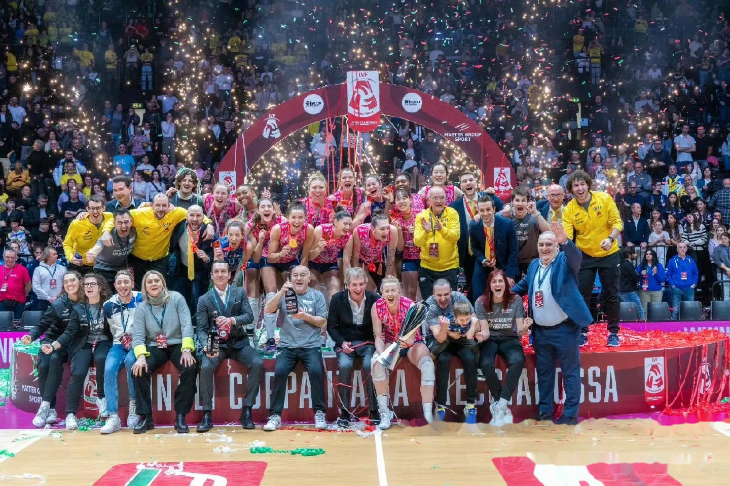 爱游戏中国官网-意大利国家队以出色表现赢得主场比赛胜利的简单介绍