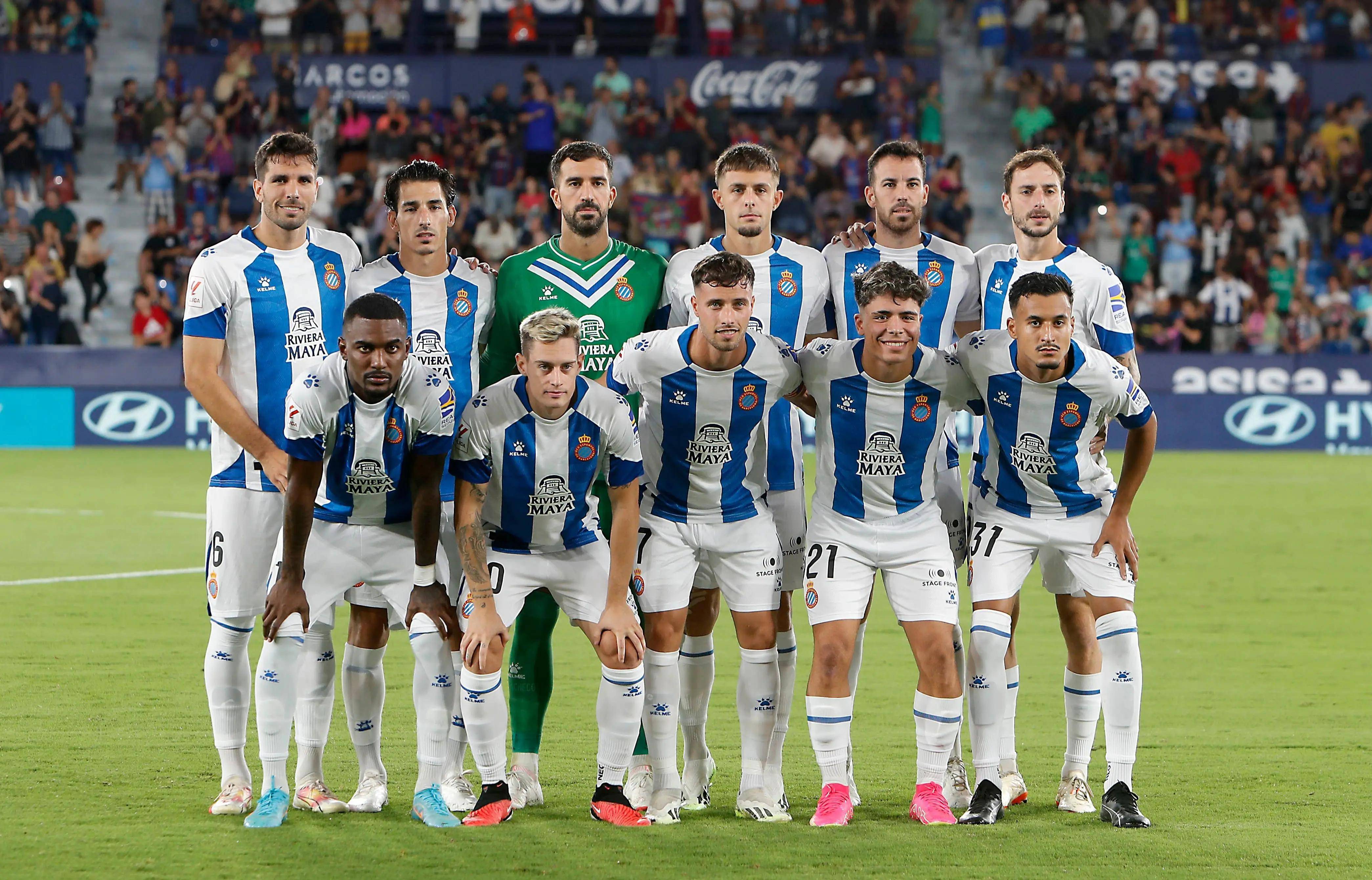 西班牙国家队球员亮相西甲赛场