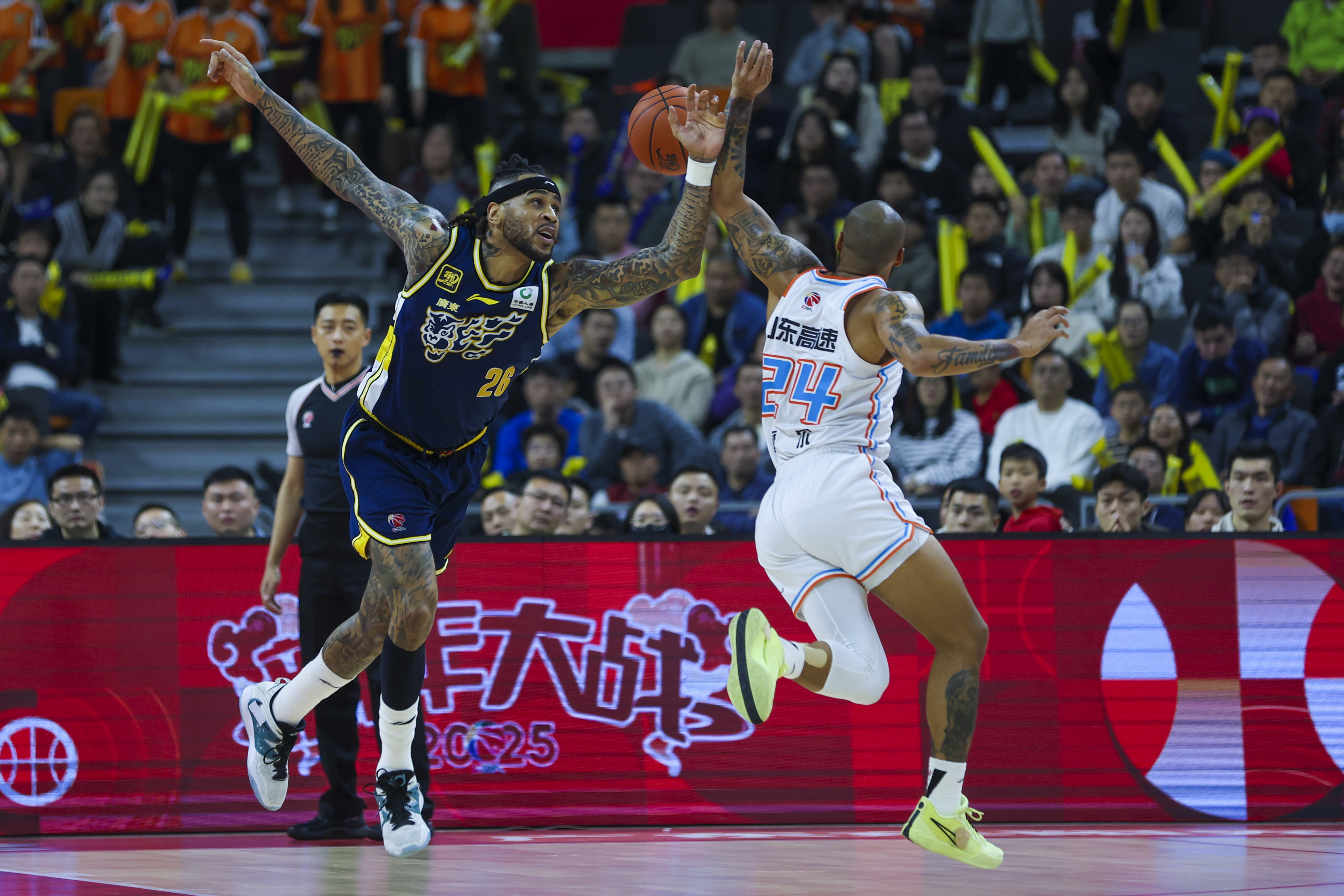 某球队在比赛中全面击败对手