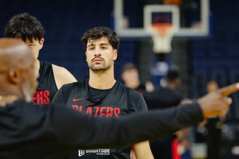 开拓者球员合练备战下一场比赛 开拓者球员合练备战下一场比赛