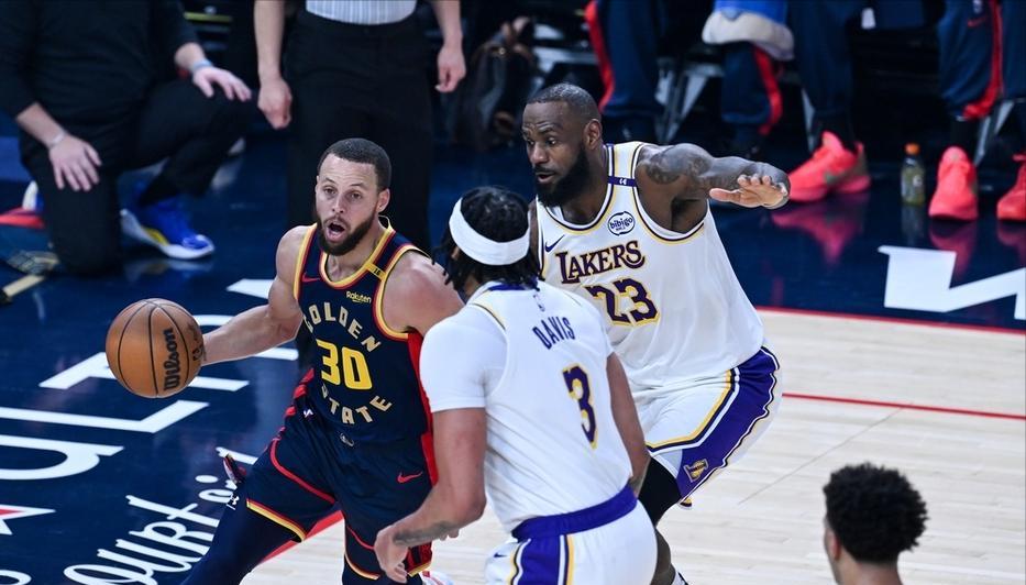 勇士战胜湖人,稳定西部次席位置 勇士战胜湖人,稳定西部次席位置