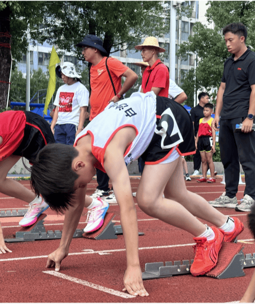 爱游戏网页版登录入口-精彩比赛勇敢拼搏，选手再创佳绩