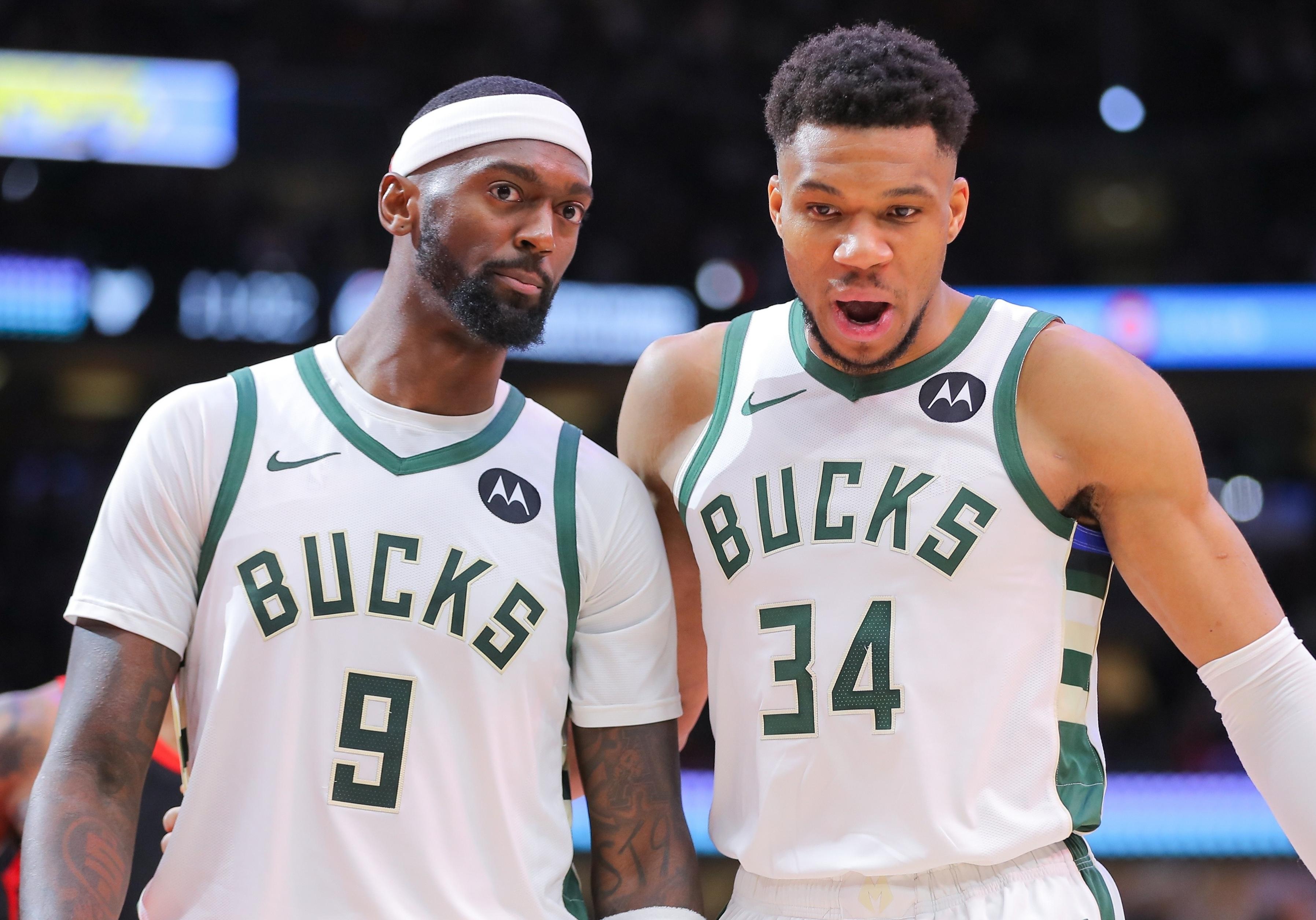 爱游戏官方登录入口-雄鹿大胜篮网，总比分1-1平局