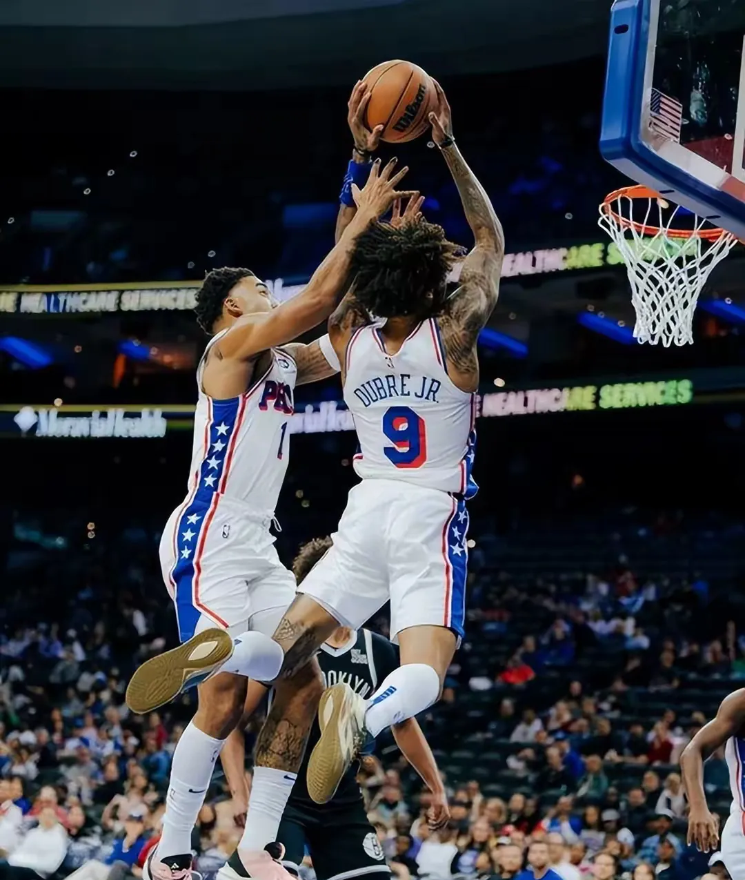 篮网客场惊险逆转,独行侠惊险出局 篮网客场惊险逆转,独行侠惊险出局